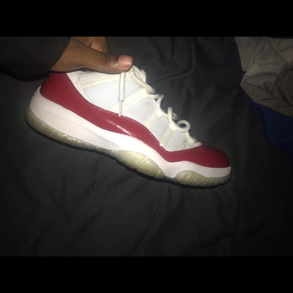 jordan 11 cherrys - Picture 6 of 8